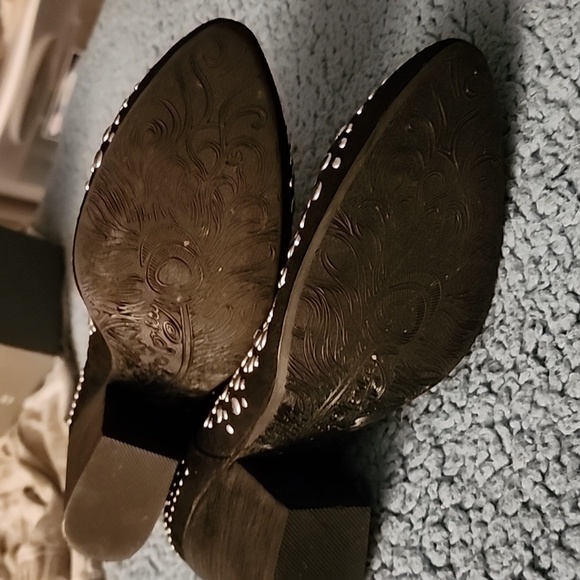 Naughty studded black faux leather zipper booties Size 7 - Picture 11 of 17